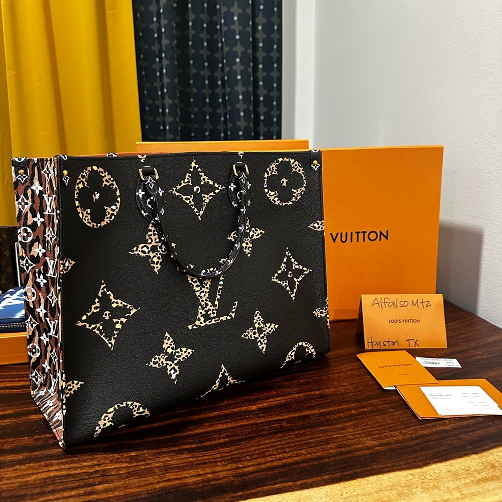 Louis Vuitton OnTheGo Jungle GM
